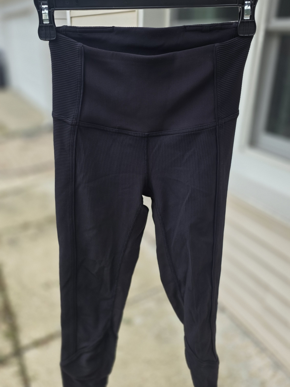 Lululemon Black Ribbed Cropped Leggings
